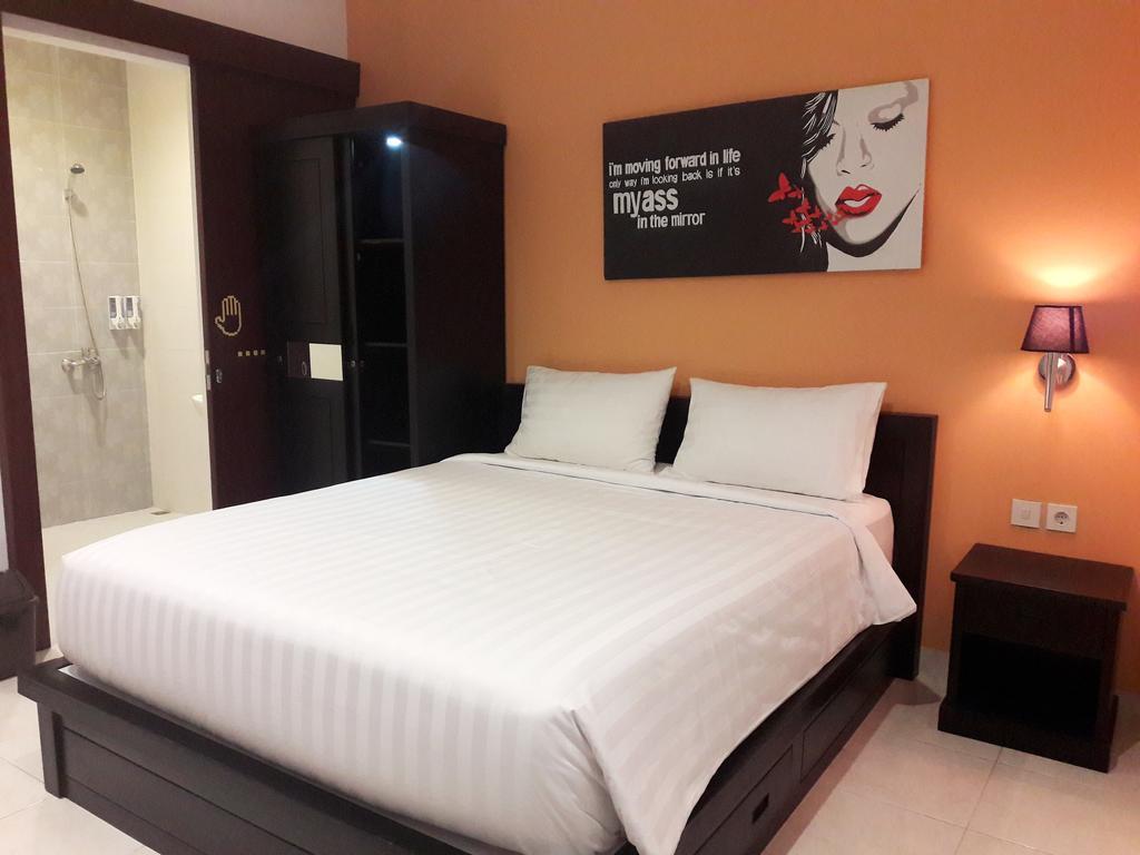 Melody Guest House Cilegon Exteriör bild