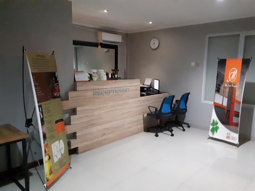 Melody Guest House Cilegon Exteriör bild